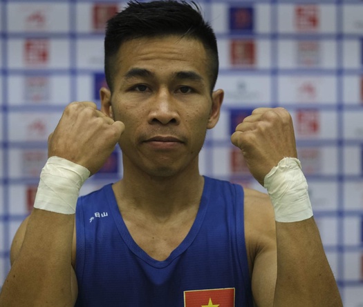 Trần Văn Thảo chiến thắng "gỡ rối" mở màn cho Boxing Việt Nam tại SEA Games 31
