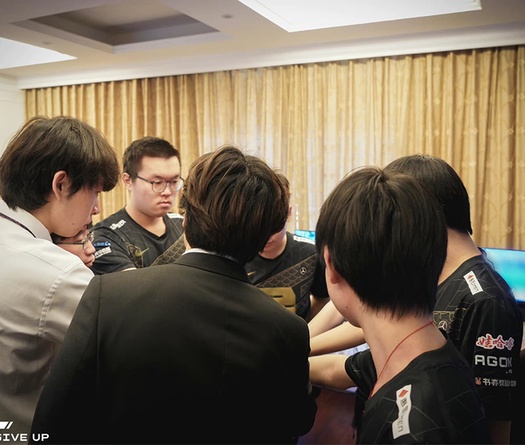 RNG Ming: Chúng tôi chưa phải là những người xuất sắc nhất