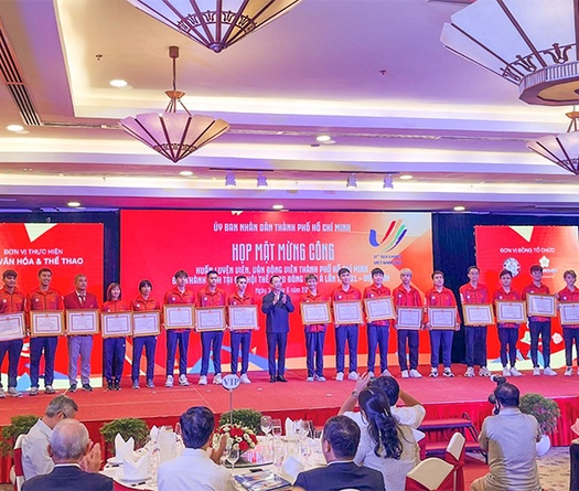 Các VĐV Esports được trao bằng khen vì thành tích HCV tại SEA Games 31
