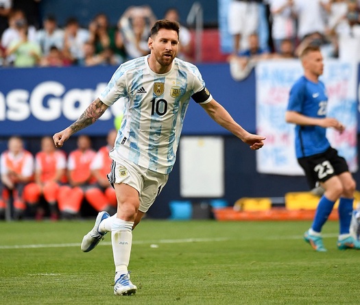 Messi ghi 5 bàn cho Argentina và lập kỳ tích chưa từng thấy
