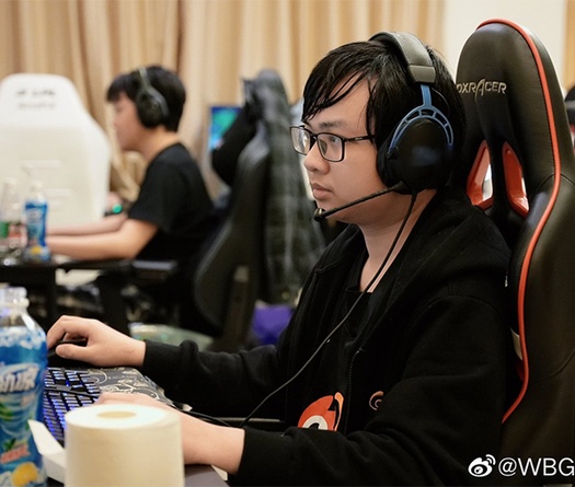 SofM vươn lên Top 2 máy chủ Thách Đấu Hàn LMHT