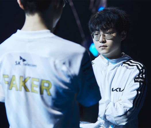 Trước thềm LCK Mùa Hè 2022, Faker nóng lòng đối đầu với Showmaker