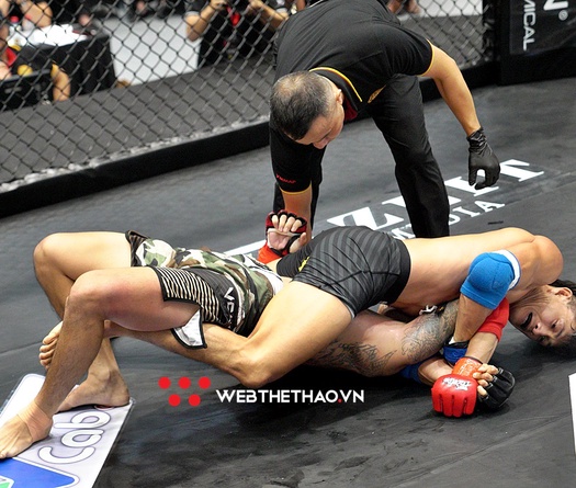 Vòng loại LION Championship 2022: Nguyễn Trần Duy Nhất thắng bằng "sở đoản"