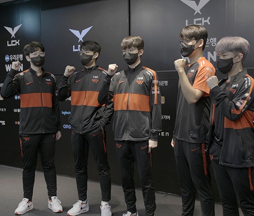 LCK Mùa Hè 2022: T1 suýt mất chuỗi trận bất bại trước KT Rolster