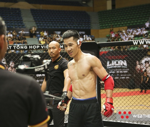 Võ sĩ Việt kiều Vũ Huy Tuấn: Chiến thắng ngày hồi hương ngọt ngào tại LION Championship
