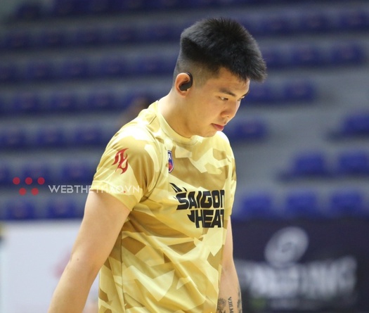 Tại sao William Trần "mất tích" trong chiến thắng tưng bừng của Saigon Heat