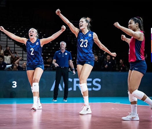 Đánh bại Thổ Nhĩ Kỳ đầy kịch tính, Mỹ giữ vững ngôi đầu VNL 2022