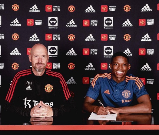 Malacia tiết lộ tầm ảnh hưởng của Robin van Persie khi tới MU