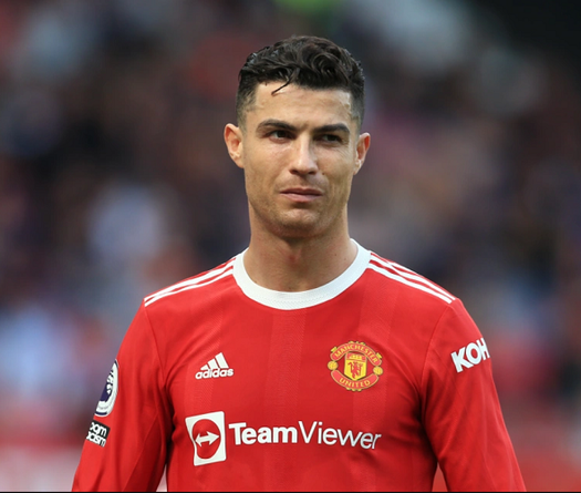 Ronaldo nhận tiền thưởng “6 con số” từ MU trước khi đề nghị ra đi