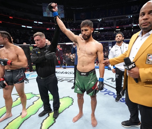 Brian Ortega chấn thương vai, thua đáng tiếc Yair Rodriguez tại UFC on ABC 3
