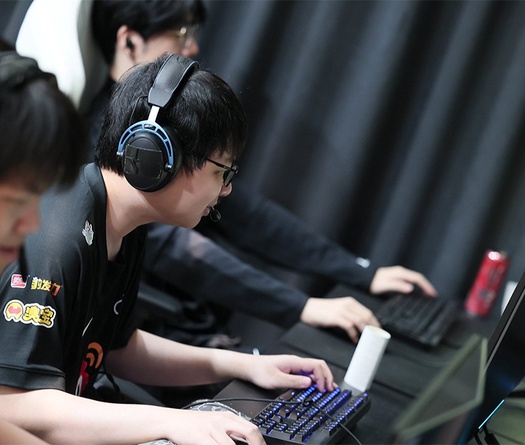 SofM và đồng đội chơi xuất thần, WBG ngắt chuỗi bất bại của V5