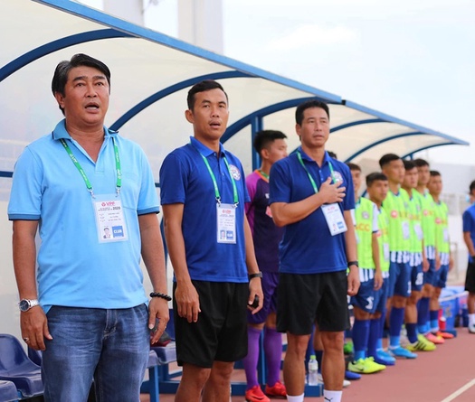 HLV Trần Minh Chiến ẩn ý bị can thiệp chuyên môn, Tiến Linh bình luận: “Chuyện muôn thuở mà thầy"