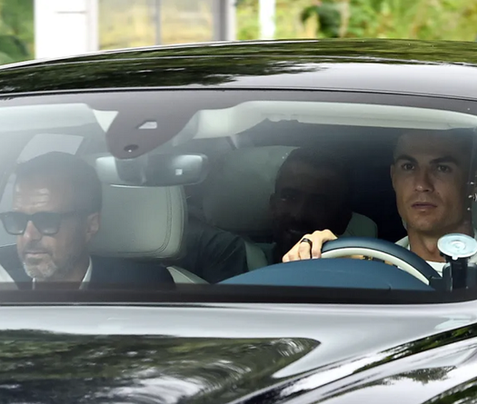 MU vẫn cứng rắn với Cristiano Ronaldo, tình hình thêm bế tắc