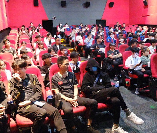 Saigon Phantom offline cùng fan hâm mộ, ra mắt HLV trưởng mới