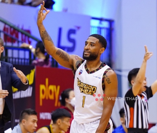 Madarious Gibbs cho Ho Chi Minh City Wings "ngửi khói", Saigon Heat có chuỗi thắng lịch sử