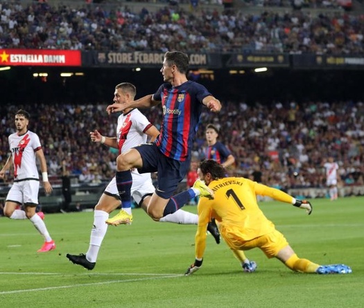 Lewandowski kết thúc kỷ lục đáng kinh ngạc với Barca