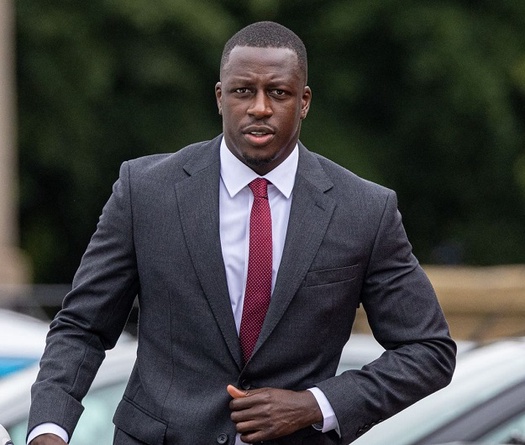 Hậu vệ Man City khoe đã “quan hệ với 10.000 phụ nữ” khi hiếp dâm