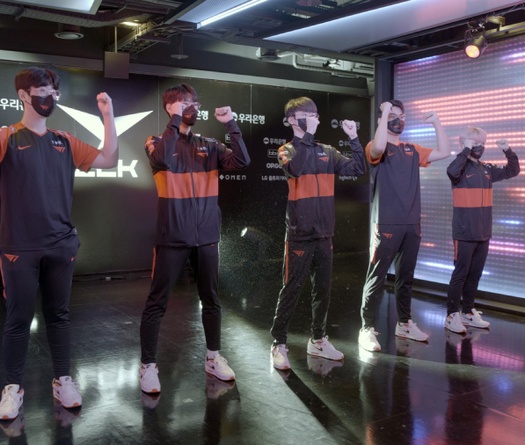 Vượt khó trước DK, T1 tái ngộ GEN ở chung kết LCK Mùa Hè 2022