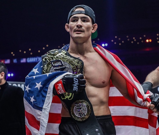 Thành Lê tập cùng cao thủ UFC, khẳng định chiêu tâm lý của Tang Kai "hoàn toàn vô dụng"