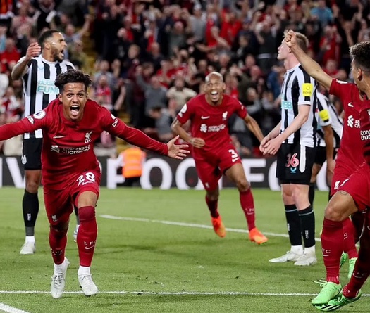 Liverpool thắng ngược nhờ kỳ tích lịch sử ở phút 98