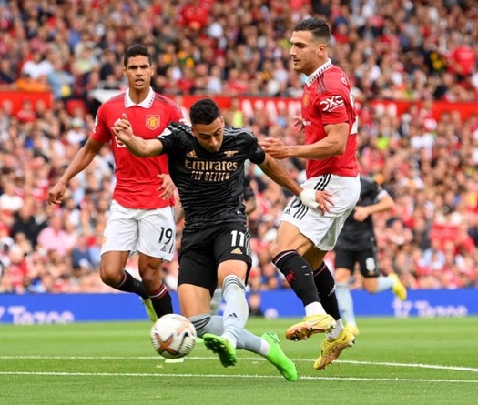 Ngoại hạng Anh vào cuối tuần hoãn gây lo ngại dồn ứ lịch thi đấu