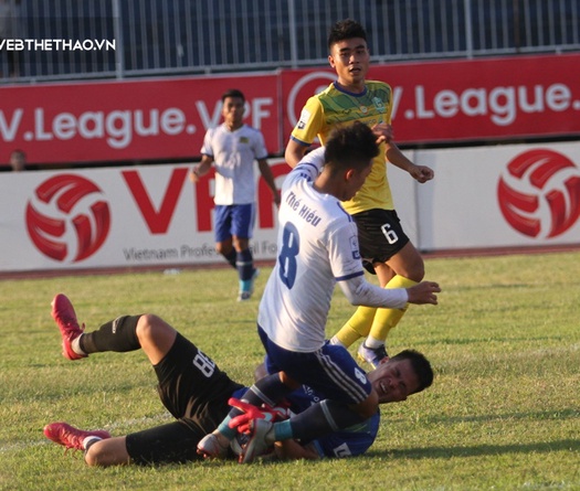 Hai trận đấu vòng 16 giải hạng Nhất 2022 bị hoãn vì bão NORU