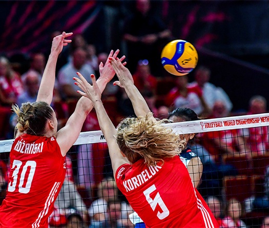 Hàng chắn chơi xuất sắc, Ba Lan đưa bóng chuyền nữ Thái Lan trở lại mặt đất