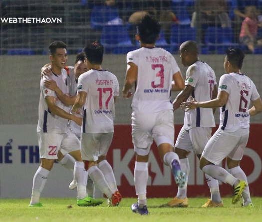 Tiến Linh lập cú đúp, đẩy Đà Nẵng chìm sâu khủng hoảng