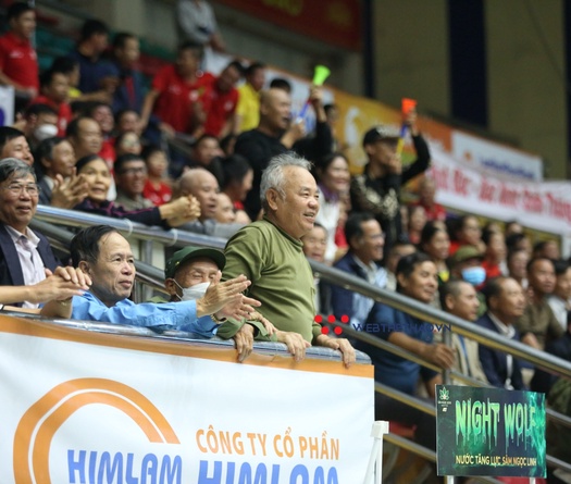 Sức nóng trên khán đài cúp bóng chuyền LienVietPostBank 2022