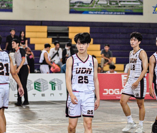 Nhà vô địch miền Trung giải bóng rổ sinh viên toàn quốc 2022: Không có thời gian ăn mừng chiến thắng