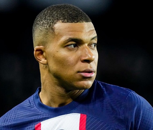 Tiền lương cho Mbappe chiếm 1/4 ngân sách của PSG