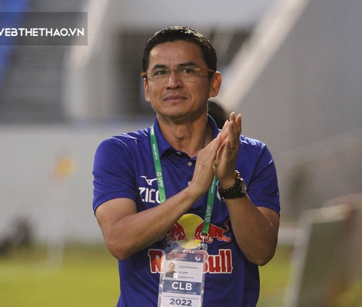 HLV Kiatisuk: "HAGL cũng từng bị trọng tài bỏ qua nhiều quả phạt đền"