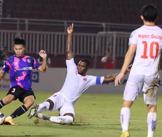 Hạ Sài Gòn, Hải Phòng soán ngôi đầu bảng của Hà Nội FC