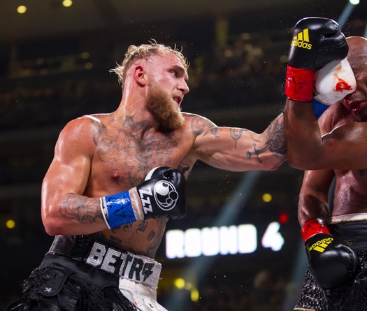 Hàng loạt kèo đấu khủng chờ đợi Jake Paul sau chiến thắng Anderson Silva