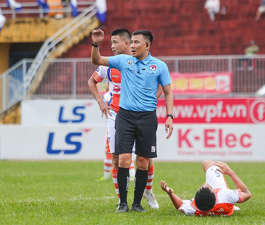 Cầu thủ Bà Rịa - Vũng Tàu bị nợ tiền lót tay và 2,5 tỷ đồng tiền thưởng