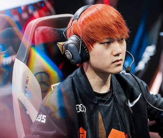 Tin chuyển nhượng LMHT 2/11: Jackeylove ở lại TOP Esports, EDG quyết tâm gia hạn với Viper
