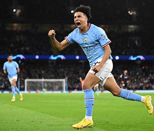 Top 20 cầu thủ ghi bàn trẻ nhất Champions League 2022/23