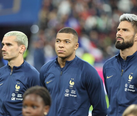 Tuyển Pháp công bố danh sách chính thức dự World Cup 2022 chỉ có 6 tiền vệ
