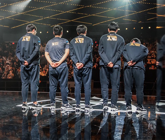 Thông tin chuyển nhượng LMHT 14/11: Breathe hé lộ nội tình RNG, Lehends sẽ rời GEN để tới LPL?