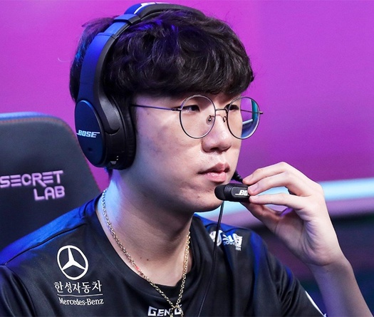 Tin chuyển nhượng LMHT 20/11: JDG tái ký Kanavi, chiêu mộ Ruler? HLE tham vọng Super Team