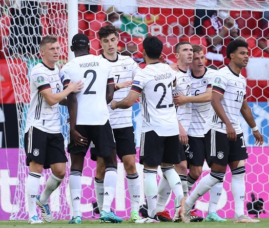 HLV Trần Công Minh: “Tuyển Đức như cỗ xe tăng, đi chậm nhưng sẽ tiến sâu tại World Cup”