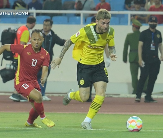 Trọng Hoàng giã từ ĐTQG trước thềm AFF Cup 2022