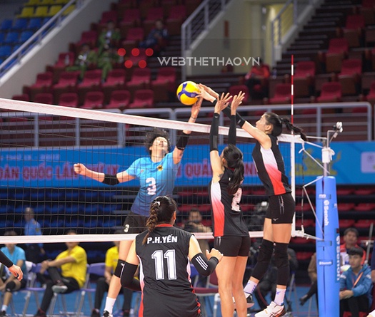 Khủng long Thanh Thúy không thể cứu Long An thoát khỏi thất bại trước Quảng Ninh