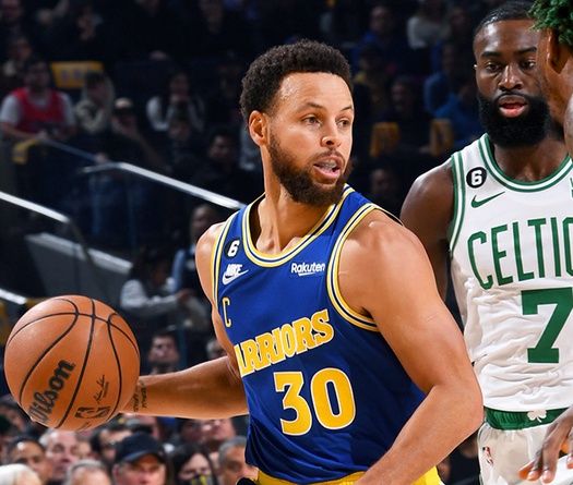 Stephen Curry cùng Klay Thompson lên tiếng, Warriors vượt qua đội đầu bảng Boston Celtics