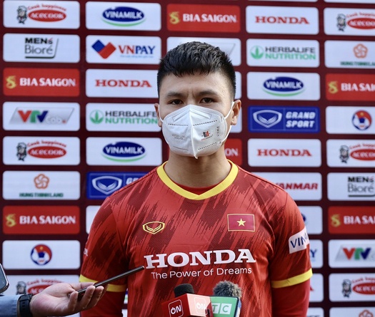 Quang Hải trải lòng về chuyện HLV Park gửi thư trực tiếp cho Pau FC