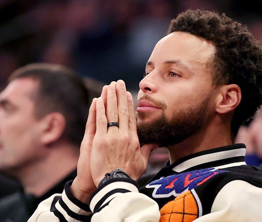 Stephen Curry không mấy lạc quan về chấn thương vai: “Lần đầu tôi bị như thế này"
