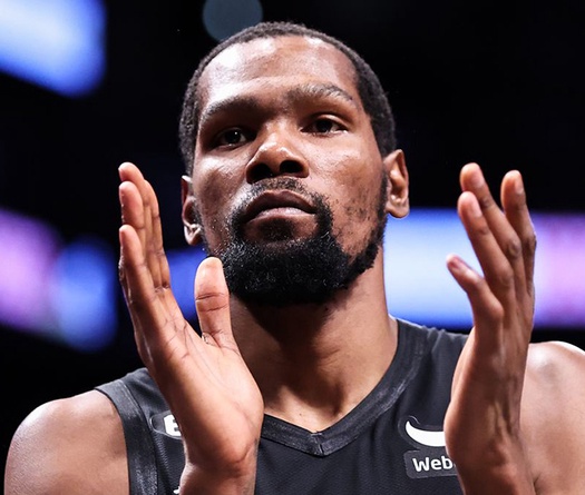 Xuất sắc hạ đội đầu bảng Milwaukee Bucks, Brooklyn Nets nối dài chuỗi trận thăng hoa