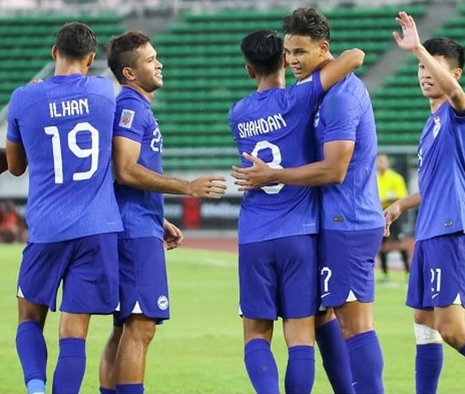 Kết quả Lào 0-2 Singapore: Gây áp lực lên Việt Nam