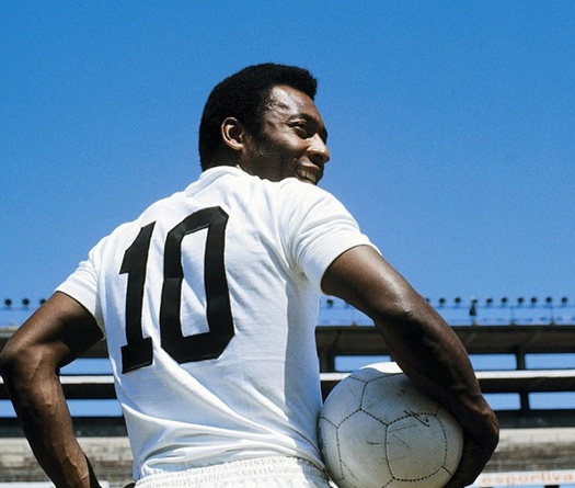 Gia đình Pele sẽ đưa ra yêu cầu với Santos về chiếc áo số 10