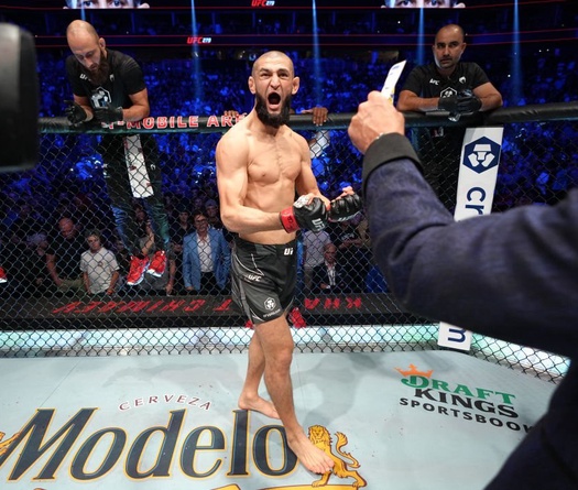 Khamzat Chimaev vẫn có thể đấu ở hạng bán trung UFC với một điều kiện?